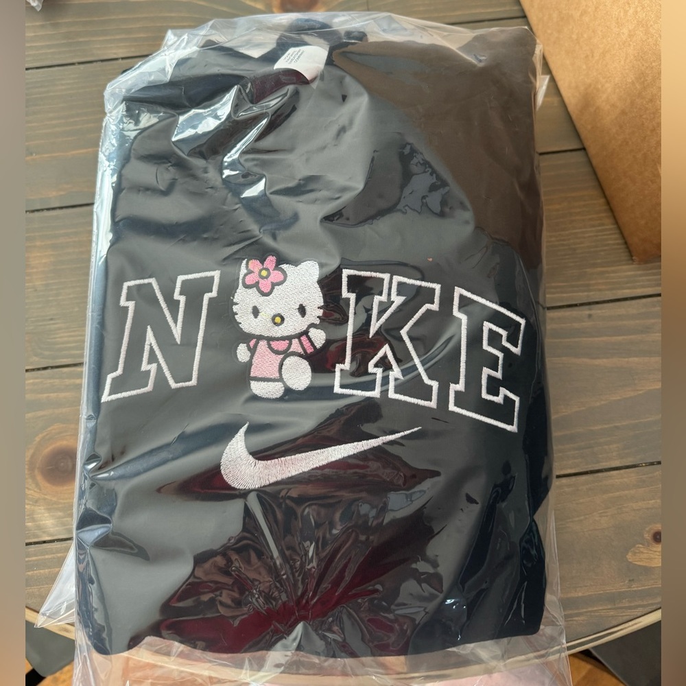 Embroidered hello kitty hoodie